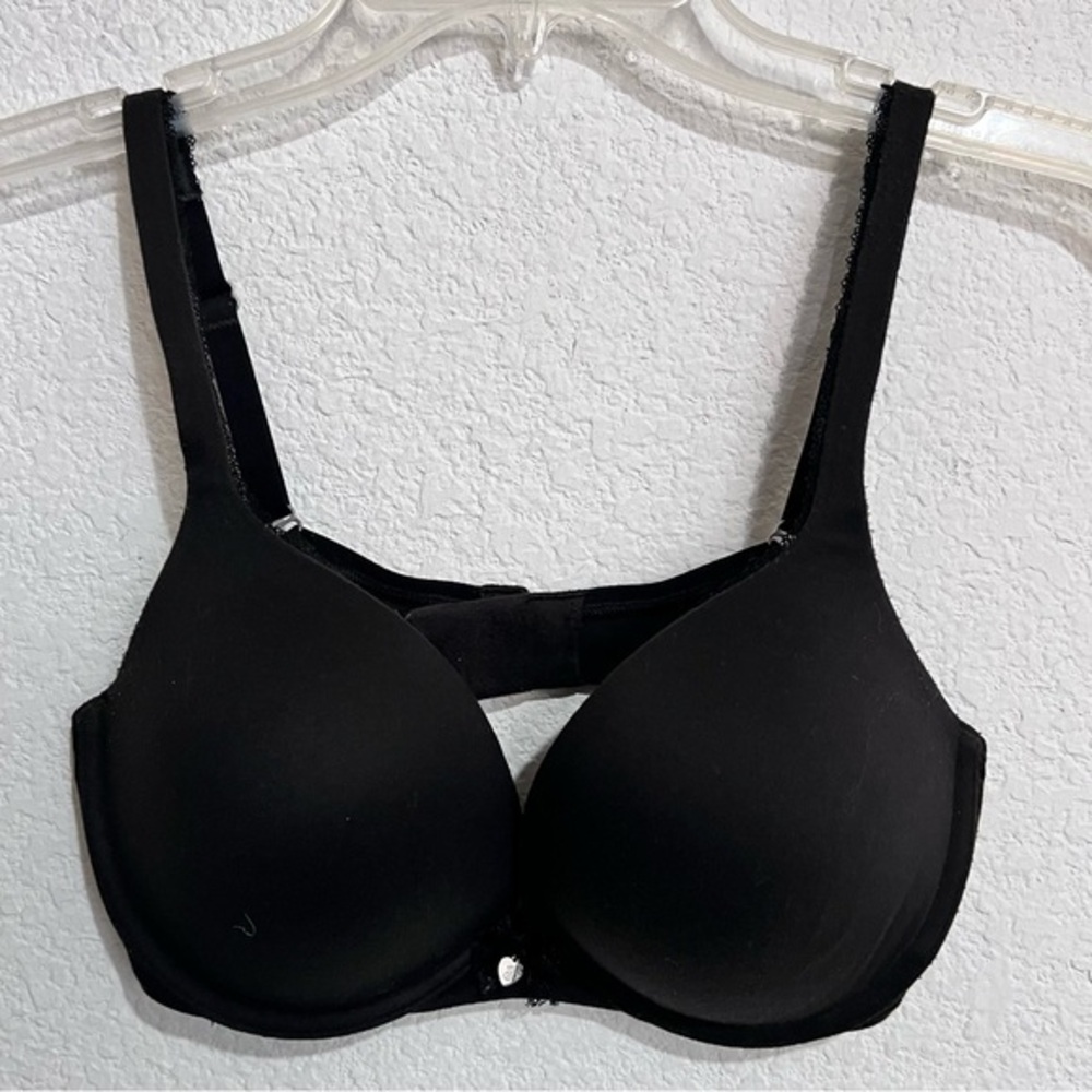 Victoria's Secret Black Body by Victoria Push Up Pigeonnant Bra 34D